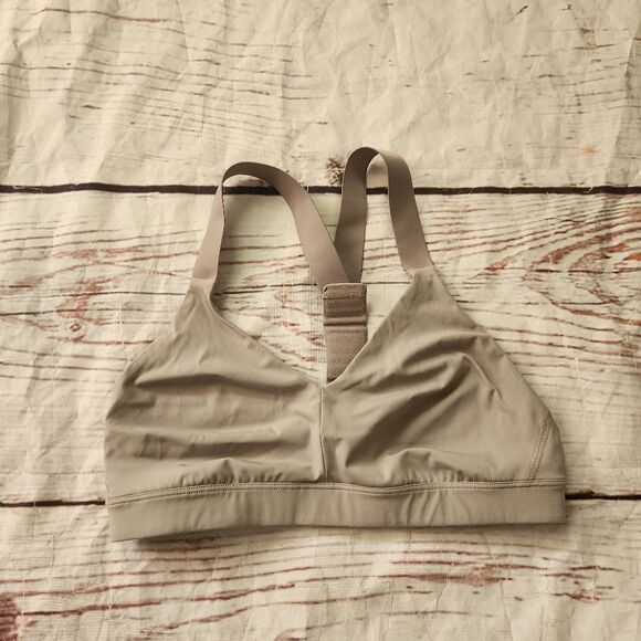 Athleta Pyramid Wireless Racerback Bra Size XS - Picture 1 of 4